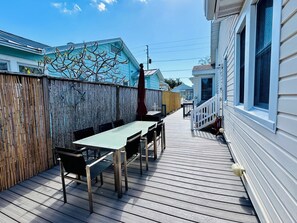Outdoor dining - The Beach House on Treasure Island—3 BR Coastal Retreat, 250 Steps to the Beach (Treasure Island)