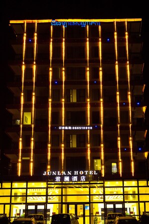 Front of property - Junlan Hotel (Sihanoukville)