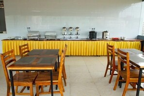 Breakfast area - Junlan Hotel (Sihanoukville)