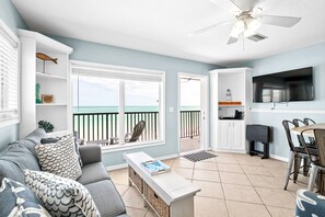 Living area - Beach House 9 · Bay & Gulf Views · End Unit (Bradenton Beach)