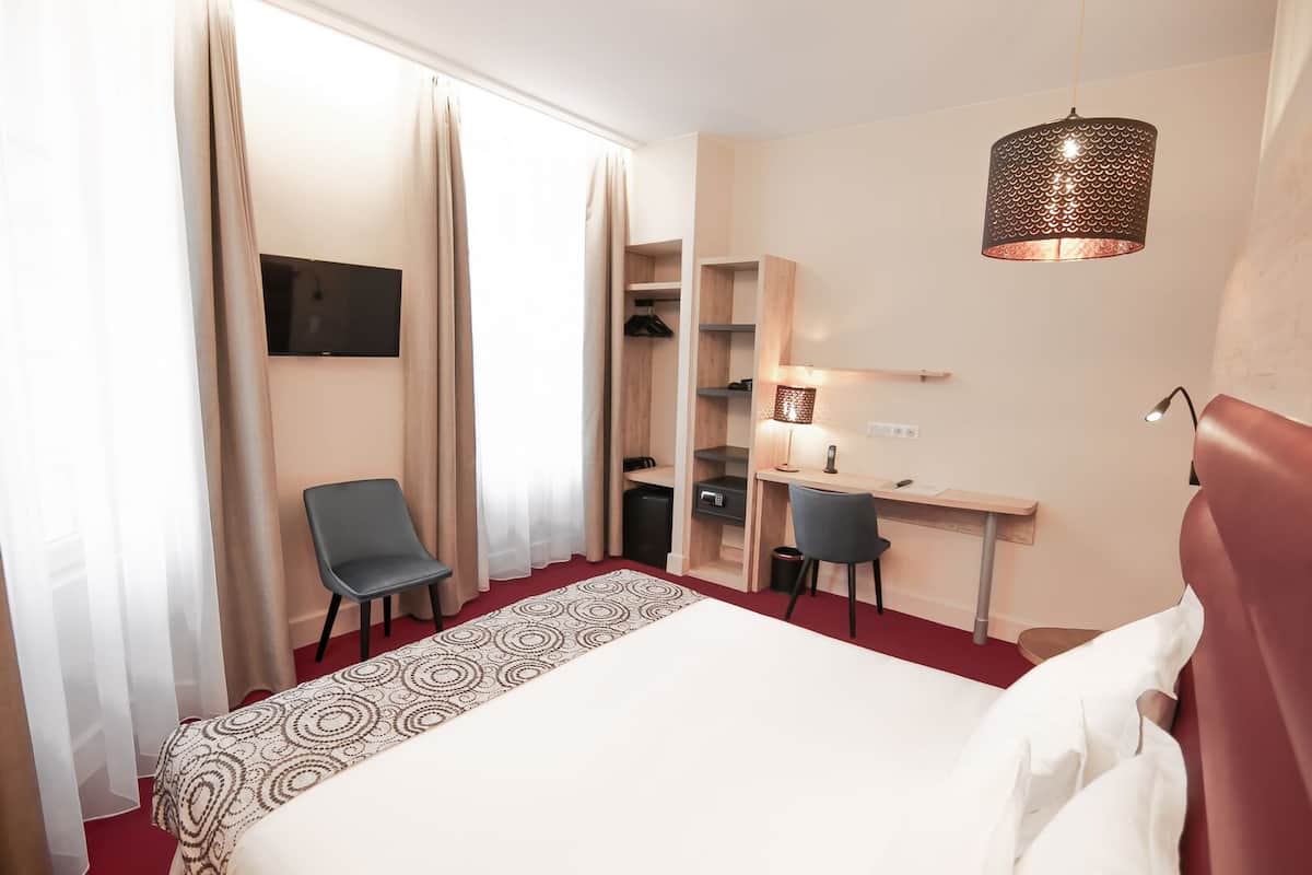 1 dormitorio, escritorio, espacio para trabajar con un portátil