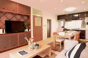 Apartment | Wohnbereich | Flachbildfernseher
