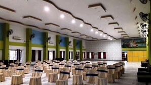 Business center - MADHU MAMATA HOTEL & RESORTS (Rampurhat)