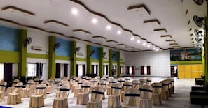 Business centre - MADHU MAMATA HOTEL & RESORTS (Rampurhat)