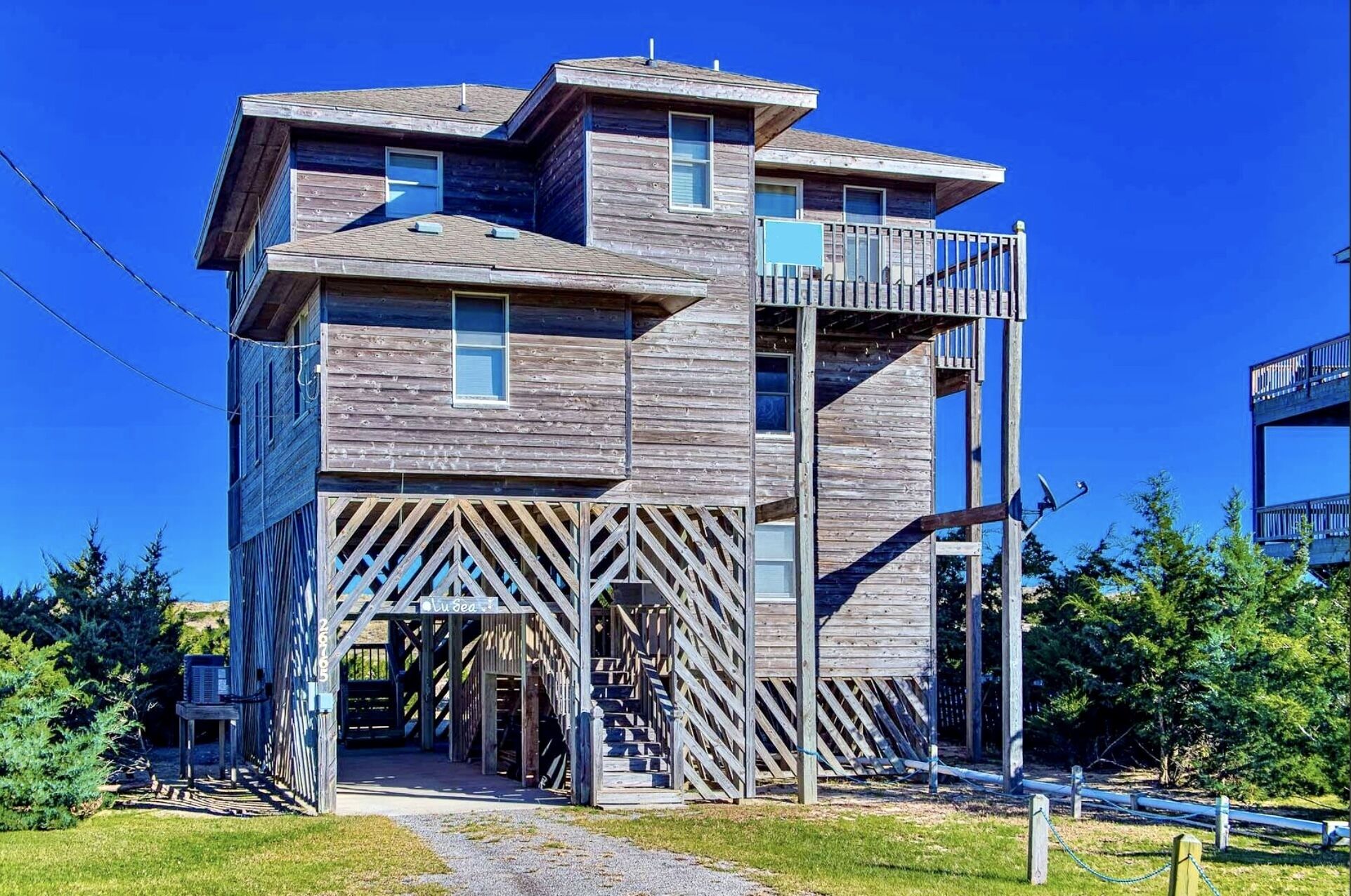 We love “LuSea”! Come and have a great time at our oceanfront home!