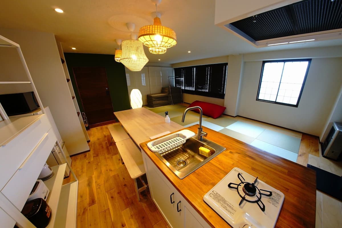 Studio (1) | Desk, iron/ironing board, free WiFi, bed sheets