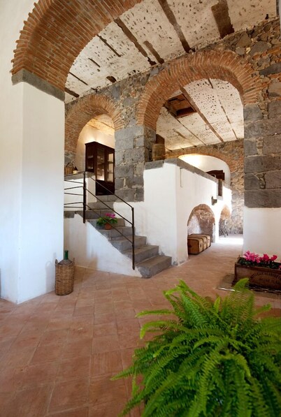 The Villa dei Limoni, between sea and mountains