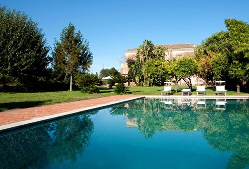 The Villa dei Limoni, between sea and mountains