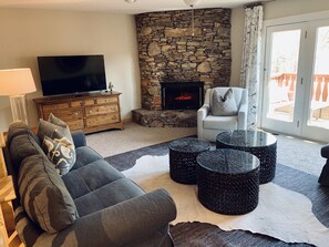 Smart-TV, Kamin, Videospiele