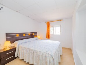 2 chambres, fer et planche à repasser, accès au Wi-Fi (inclus)