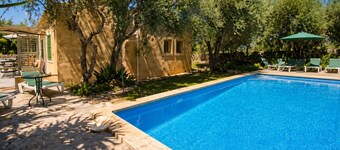 Charming House - 6 pax, - Wifi Free - Sat TV - Private Salat Pool