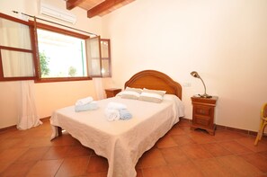 3 Schlafzimmer, Bügeleisen/Bügelbrett, Reisekinderbett, kostenloses WLAN