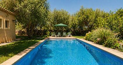 Charming House - 6 pax, - Wifi Free - Sat TV - Private Salat Pool