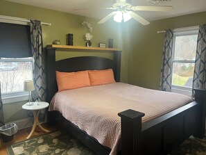 5 bedrooms, WiFi, bed sheets