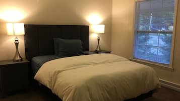 2 bedrooms, iron/ironing board, travel crib, free WiFi