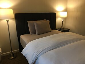 2 bedrooms, iron/ironing board, travel cot, free WiFi