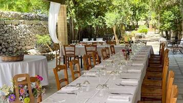 Dinner served, Regional cuisine