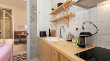 Deluxe Studio | Private kitchen | Freezer