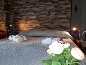 Free WiFi, bed sheets - Le Tre Meraviglie a 200m Dal Mare (Catania)