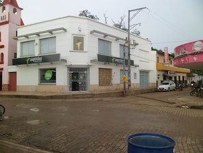 Pintu masuk hartanah