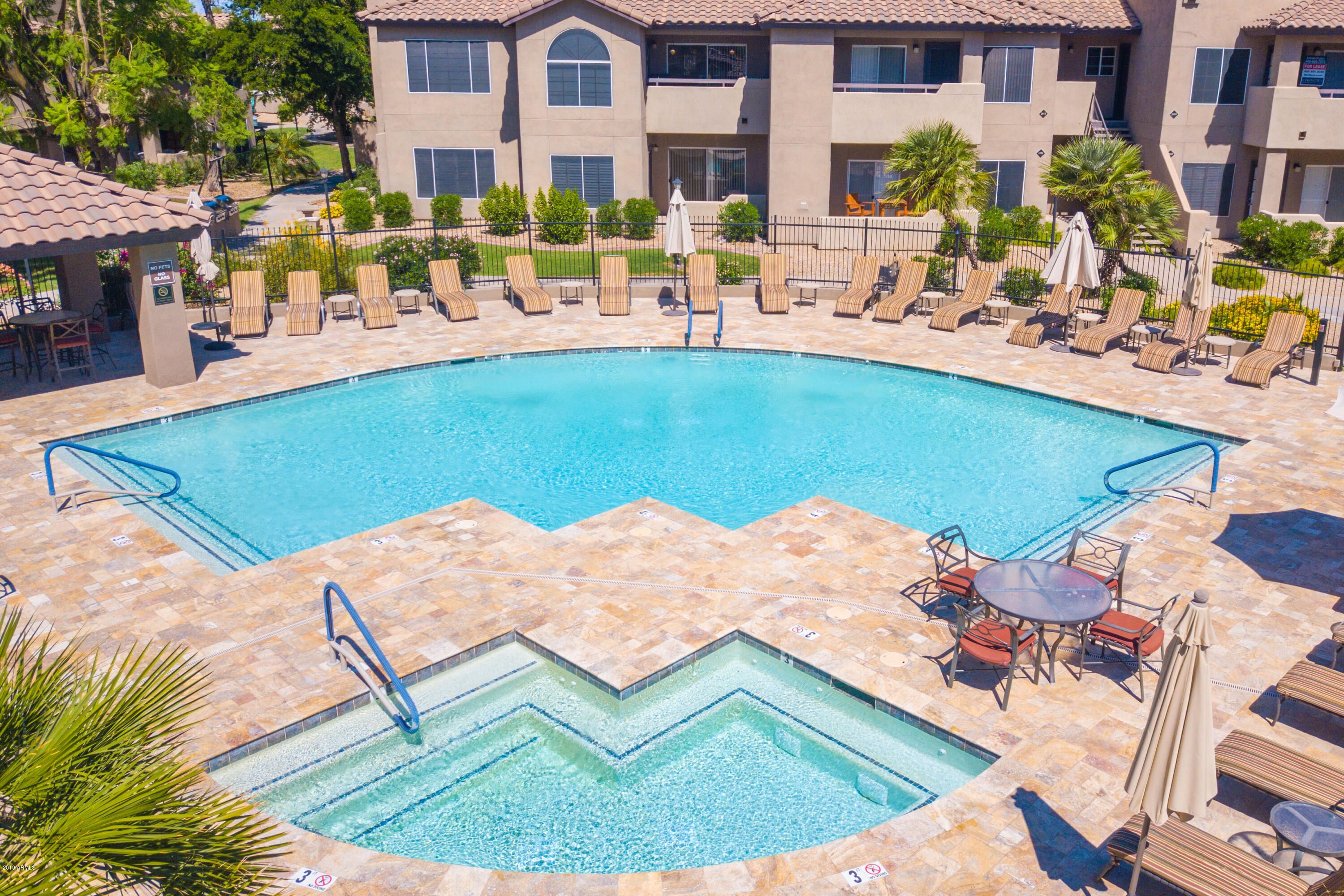 Look No Further! Resort Like Condo - 2 BD (Kings)/2 Full BA +3 Pools!