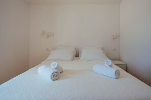 4 quartos, ferros/tábuas de passar roupa, Wi-Fi, roupa de cama