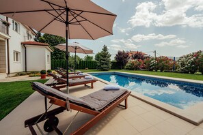 Piscine extérieure