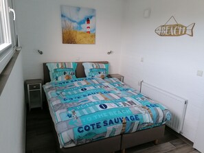 2 bedrooms, in-room safe, iron/ironing board, WiFi - " Fitsch@sea" Cozy vacation home in the park "De Kreek" - Free WLAN (Bruinisse)