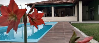 Family house, with pool views of the mountains 7 minut from the center Penedo RJ