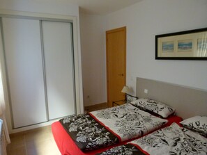 2 chambres, bureau, fer et planche Ă repasser, Wi-Fi gratuit