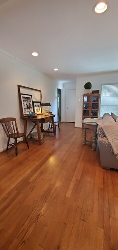 Galleria-Uptown Cottage Haus