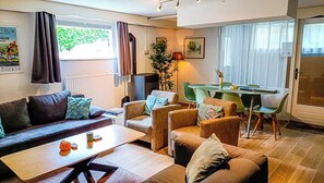 Smart TV, fireplace, video games, DVD player