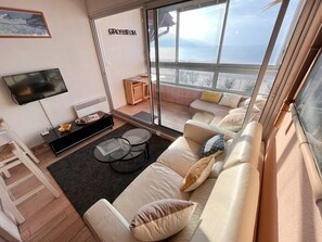 TV - Apartment for 2 persons, ocean view (HOSSEGOR)