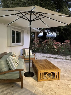 Terrace/patio - BRAVADO BREEZE BEACH HOUSE (Palm Beach Shores)