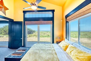 3 bedrooms, desk, iron/ironing board, travel crib