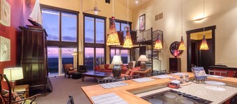 Castle of Westeros - Luxushaus am Meer, haustierfreundlich.