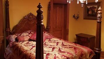 1 bedroom, desk, iron/ironing board, travel cot
