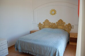 2 bedrooms, iron/ironing board