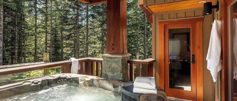 Bain à remous extérieur