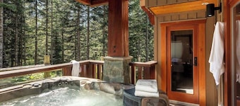 El puesto de observación 5 | Whistler 4 habitaciones Ski-in-Ski-out, bañera de hidromasaje
