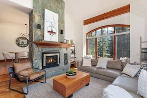 TV, fireplace, offices