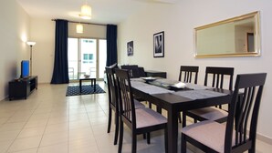 Apartment, 1 Bedroom | In-room dining