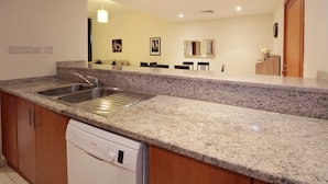 Apartment, 1 Bedroom | Private kitchen