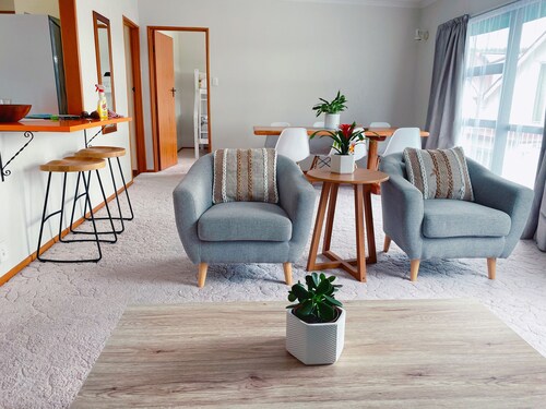 Oaklands House in Nelson