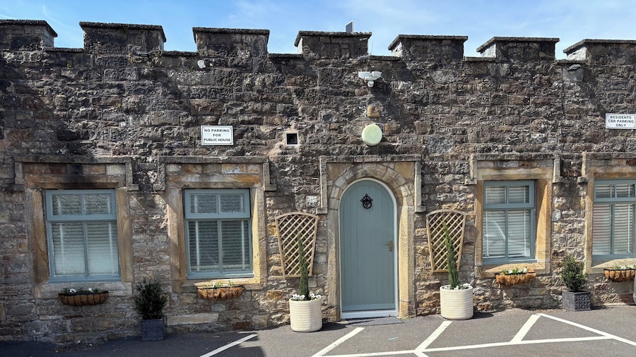 Blenkinsopp Castle Inn