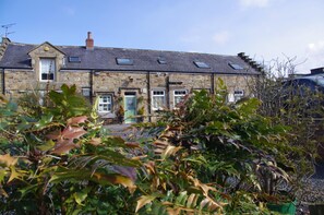 Exterior - Blenkinsopp Castle Inn (Brampton)