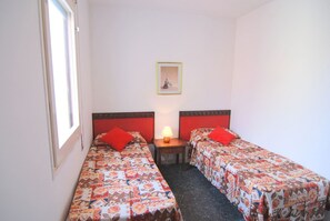 1 habitación y ropa de cama