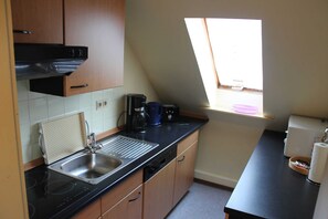 Kühlschrank, Mikrowelle, Geschirrspüler