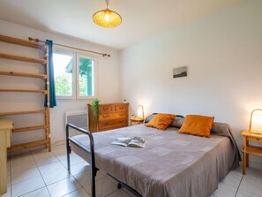 4 chambres, fer et planche à repasser, Wi-Fi