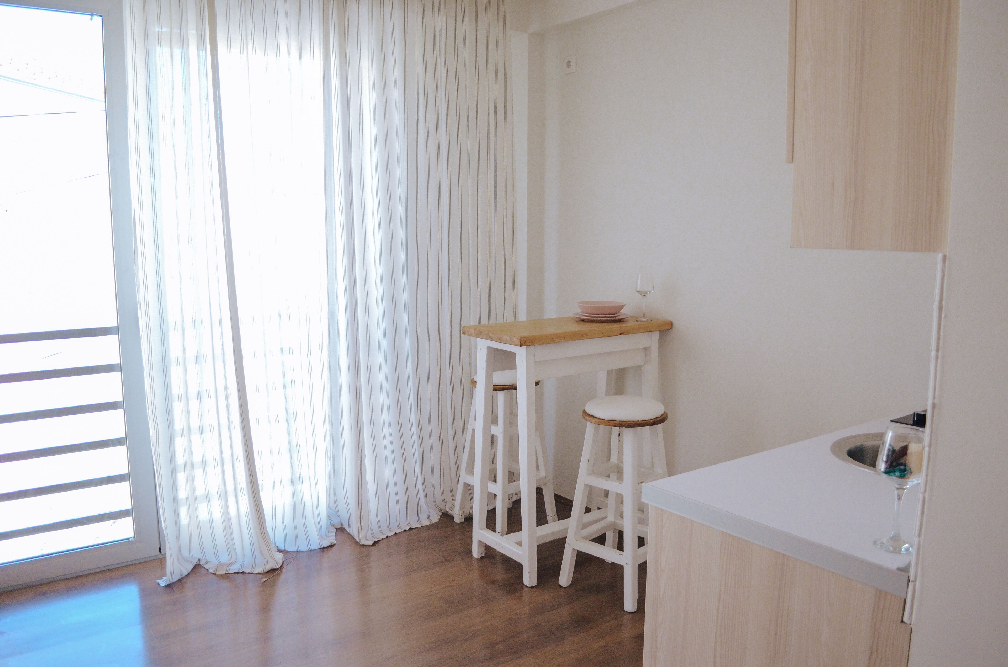 Comfort Studio (1) | In-room dining